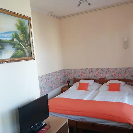 Hajnal Hotel