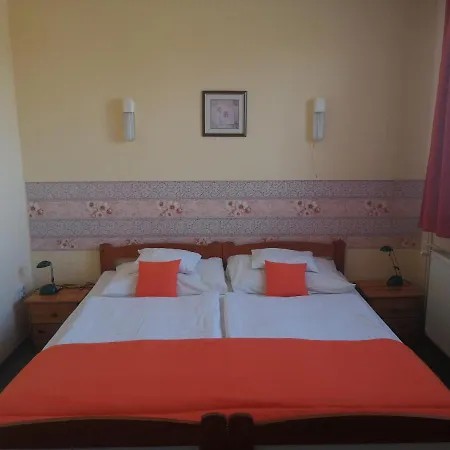 Hotel Hajnal