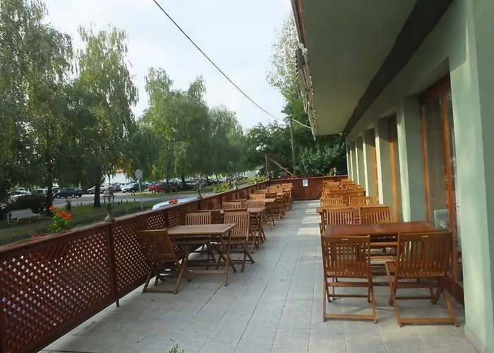 Hajnal מלון Mezőkövesd