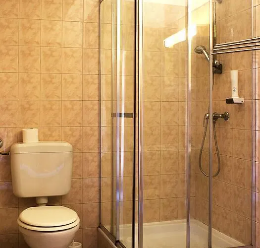 Hajnal Hotell