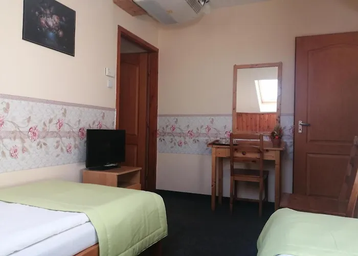Hajnal Hotell 3*