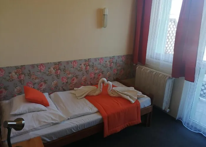 Hajnal Hotell 3*
